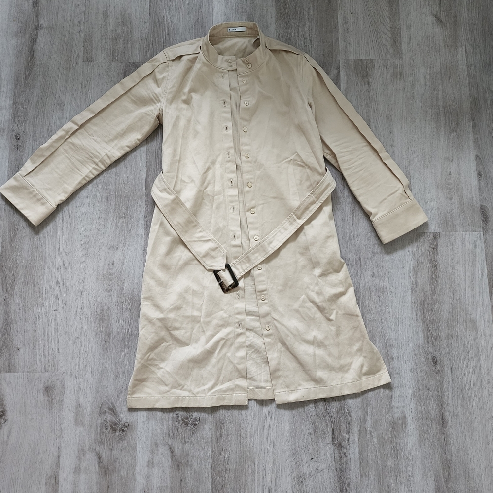 women bldwn trench coat small- medium size
